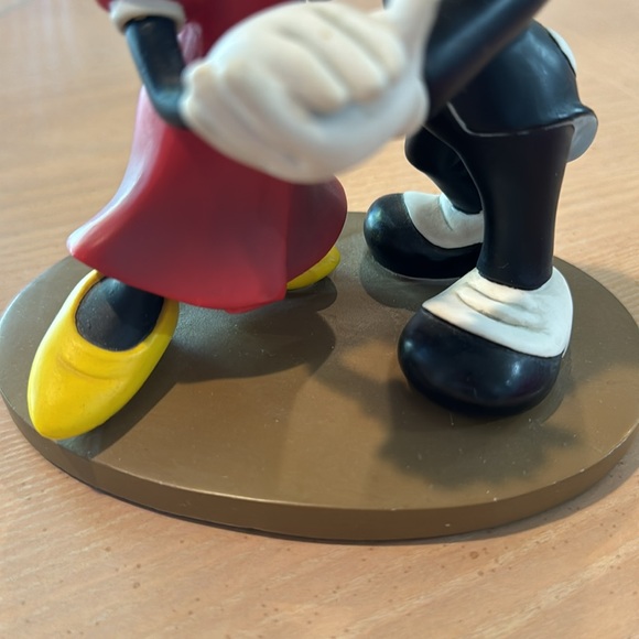 DISNEY VINTAGE MINNIE & MICKEY DANCING WALTZ TUXEDO 7” FIGURINE - Picture 4 of 8